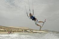 Fuerteventura disfruta del espectculo del estilo de libre de kiteboarding