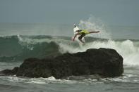 Los mejores surfistas del mundo desafan las olas del World Surfing Games