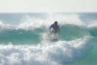 La ausencia de olas da un respiro a los competidores del Eurosurfing