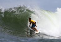 Arranc el Mundial Master de Surfing con buenas olas en Panam