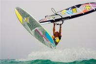 El espectculo del windsurfing y el kiteboarding se traslada a Fuerteventura