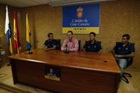 Gustavo del Castillo y Felipe Llinares reciben el reconocimiento del Cabildo de Gran Canaria